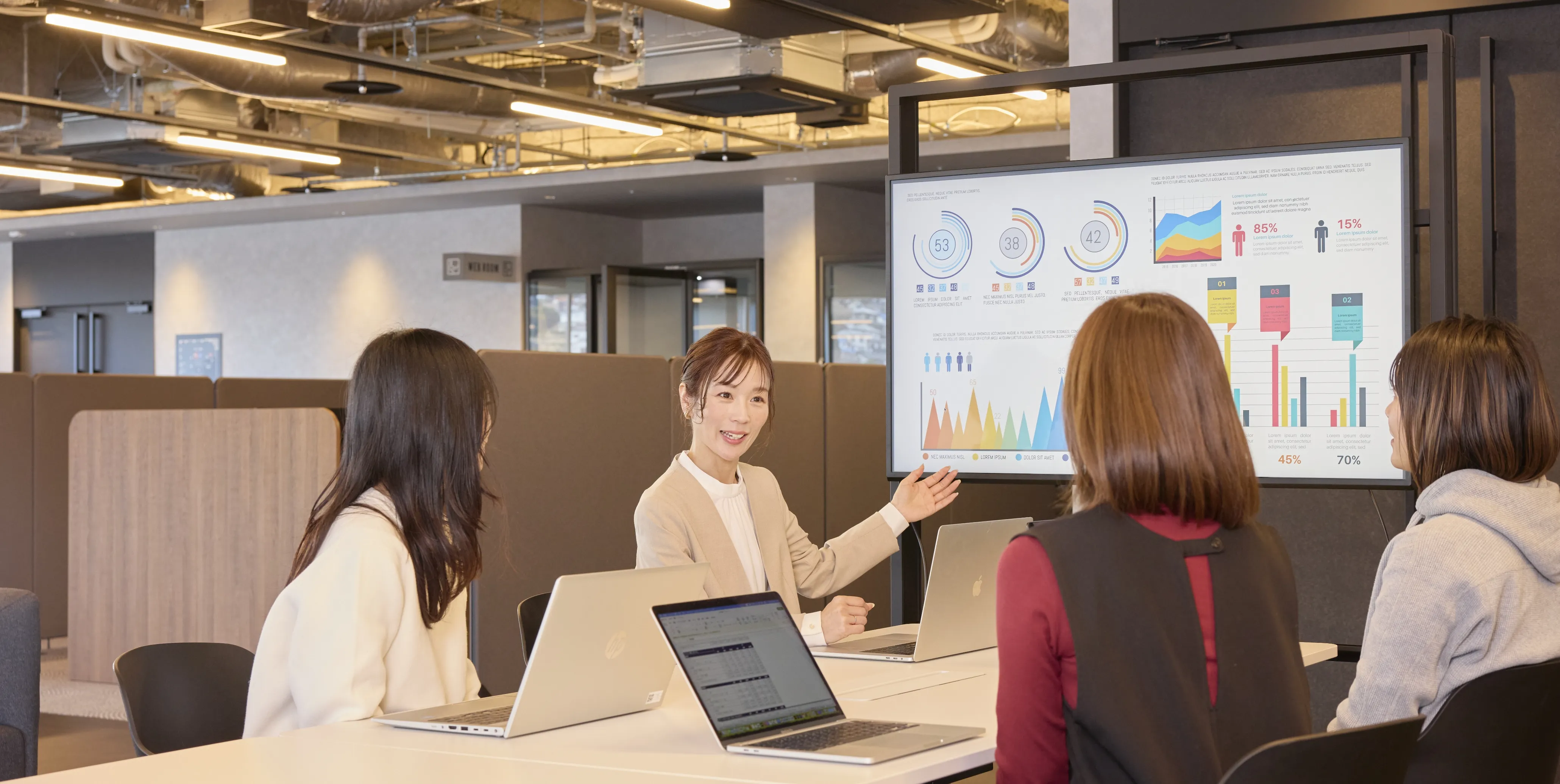 WORK＠での打ち合わせ風景
